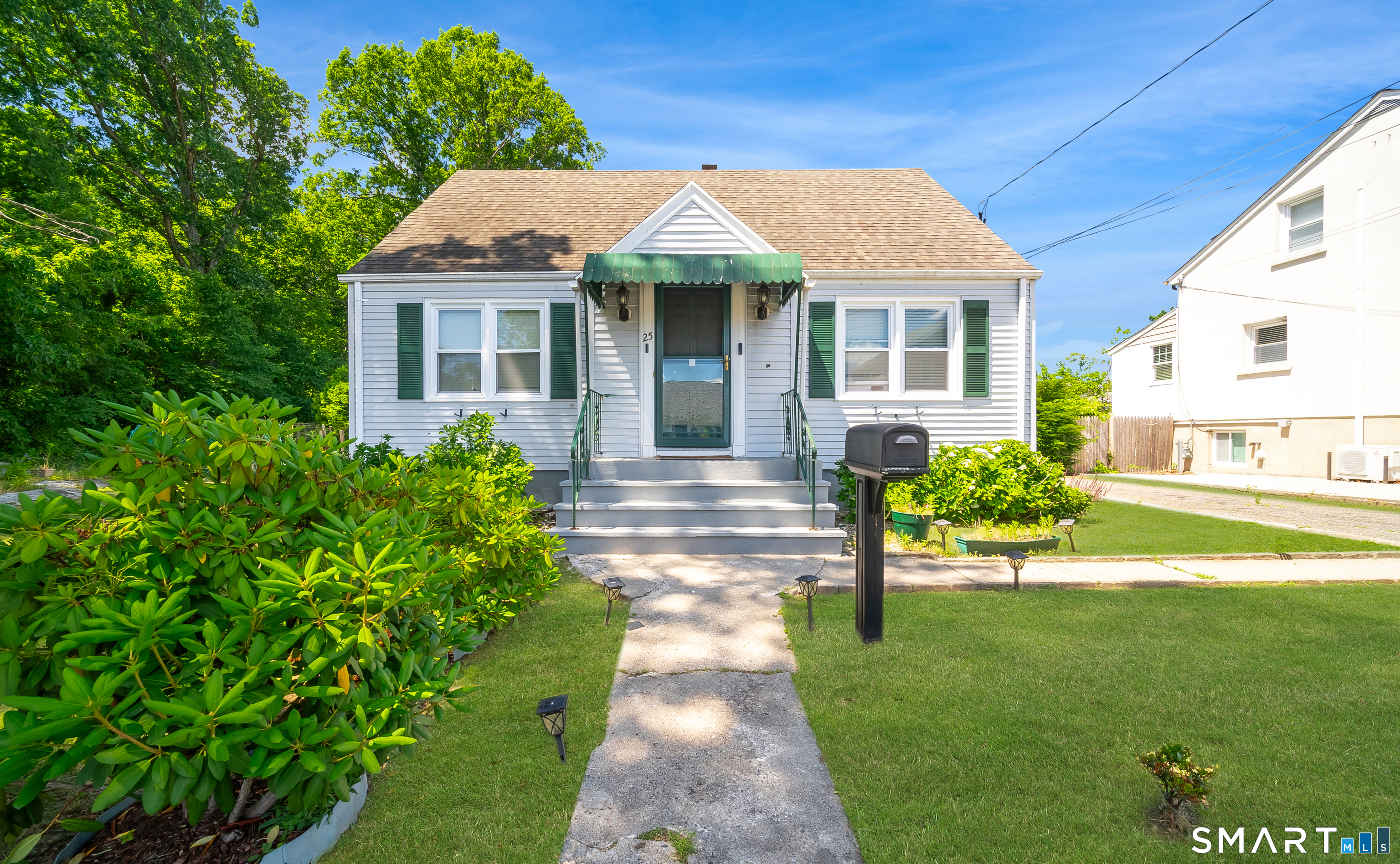 25 Oakwood Street Bridgeport CT 06606