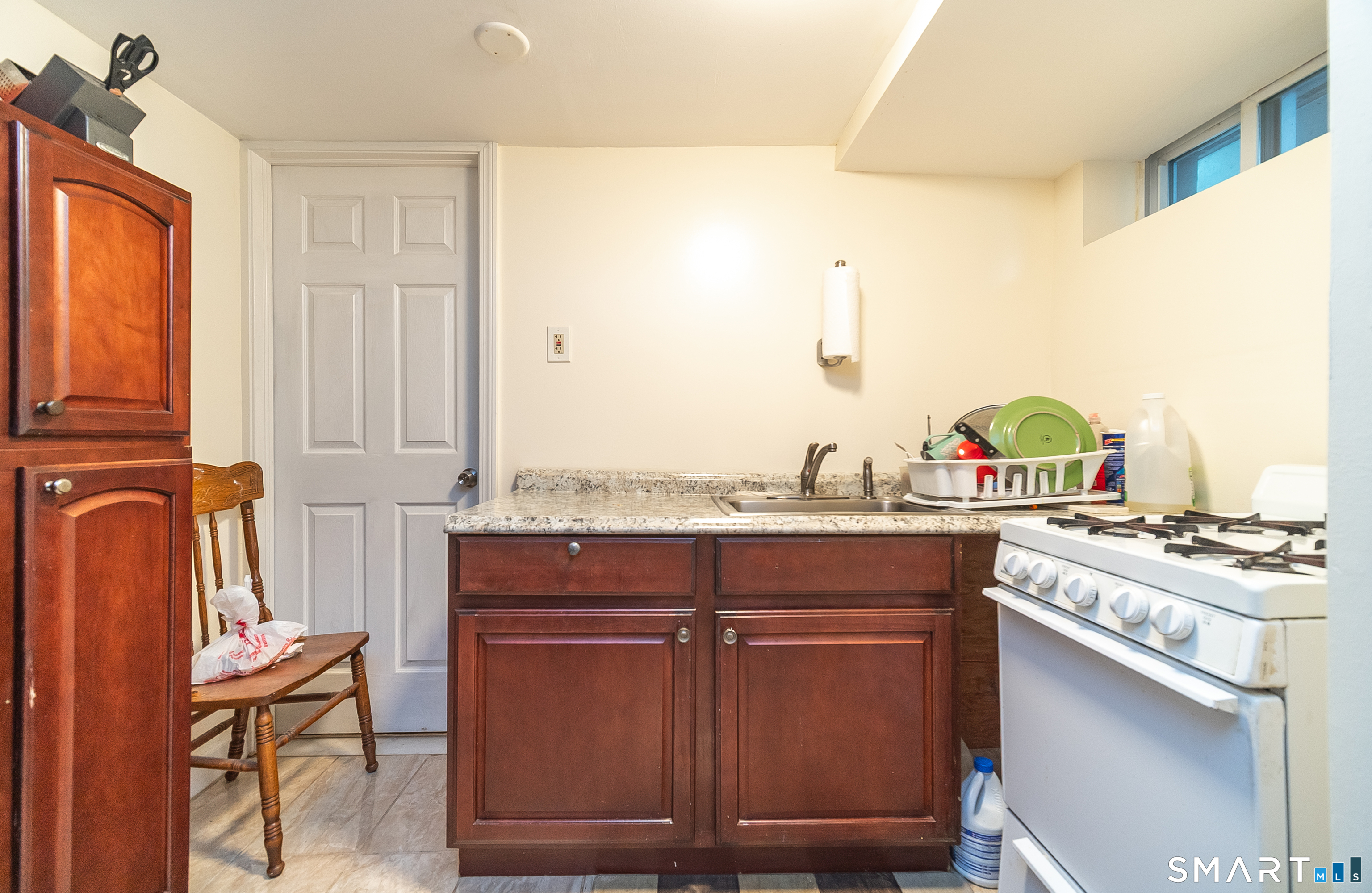 25 Oakwood Street Bridgeport CT 06606