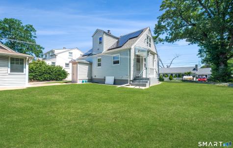 25 Oakwood Street Bridgeport CT 06606