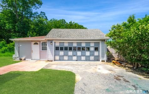 25 Oakwood Street Bridgeport CT 06606
