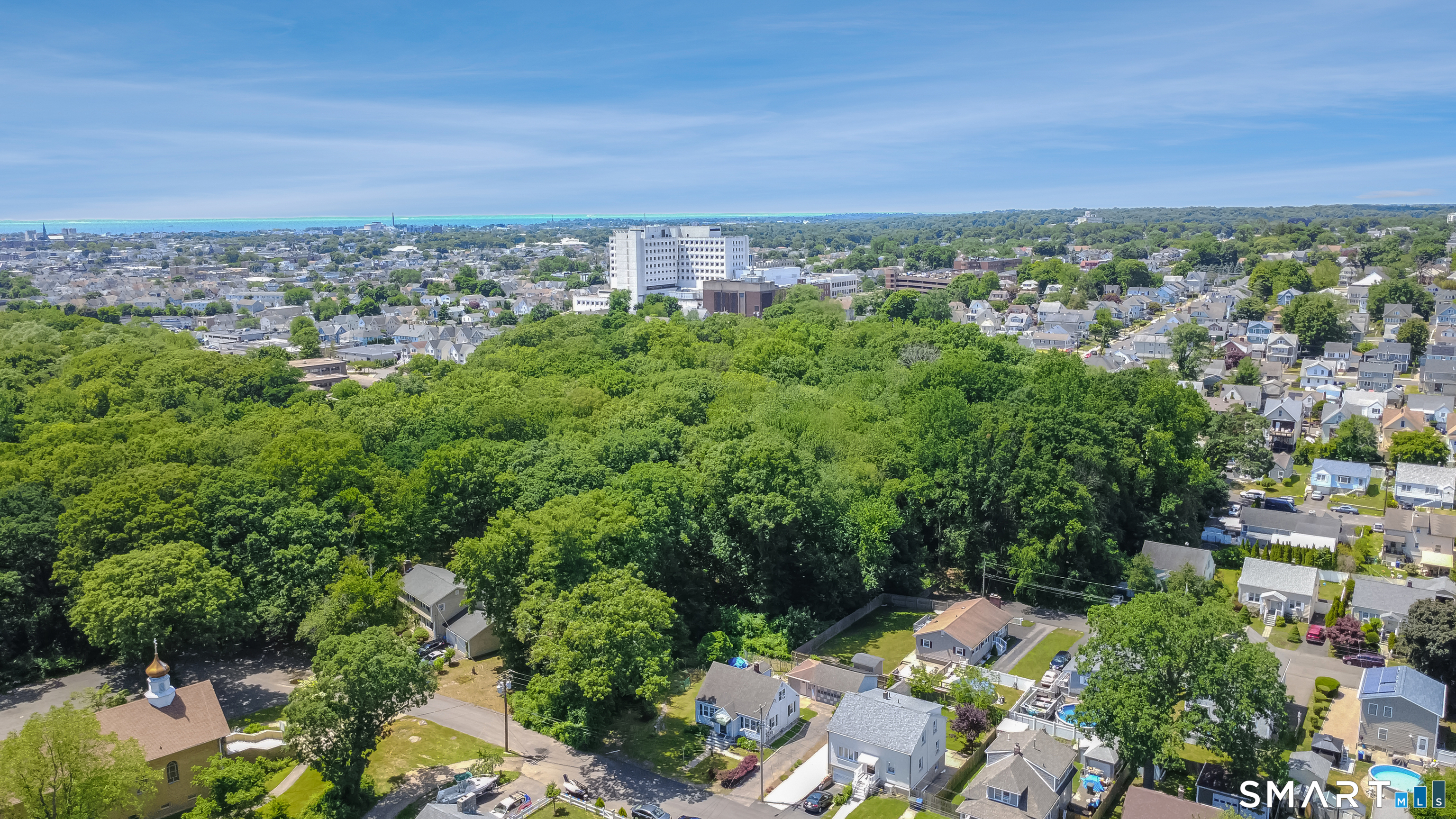 25 Oakwood Street Bridgeport CT 06606