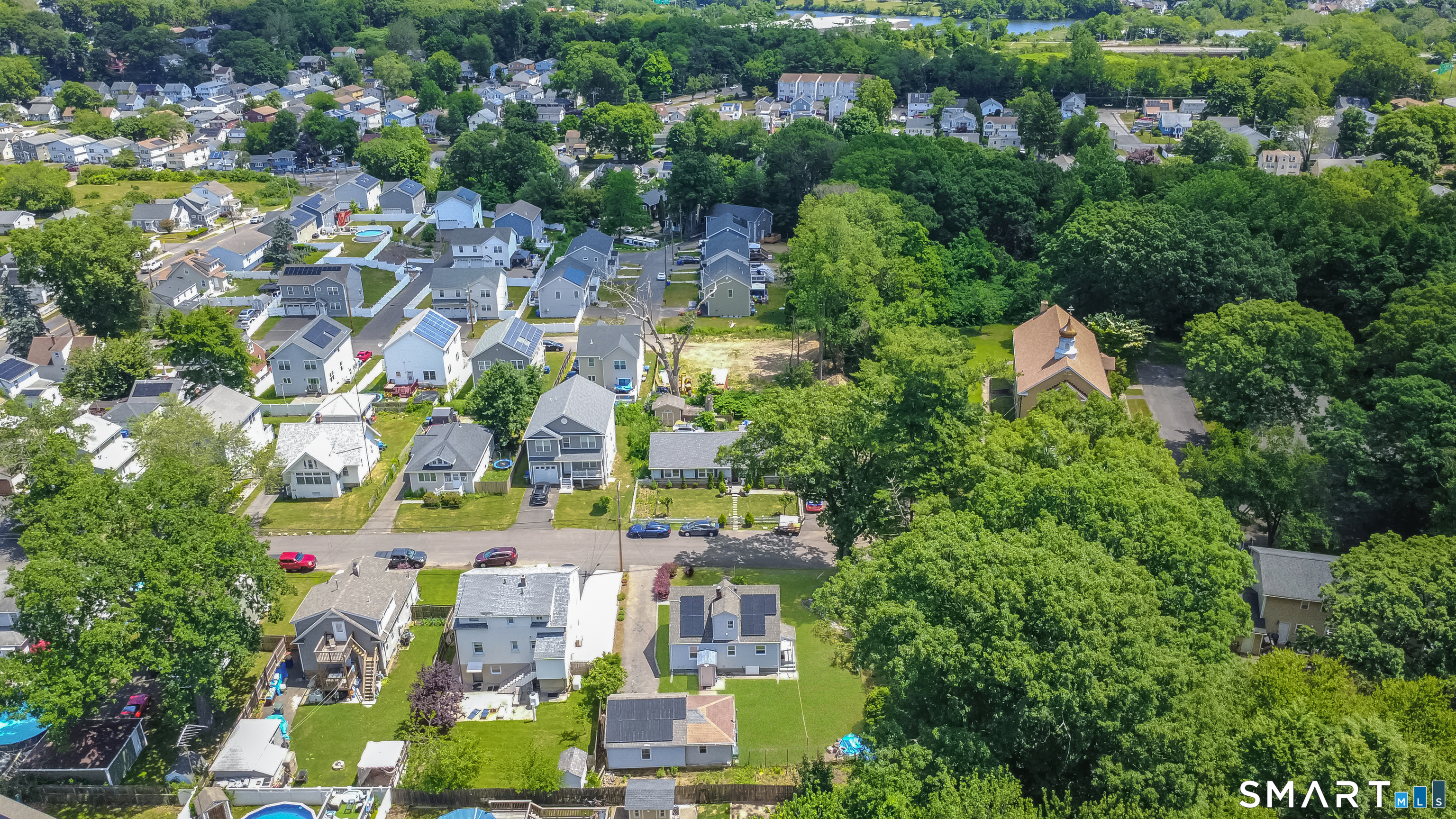 25 Oakwood Street Bridgeport CT 06606
