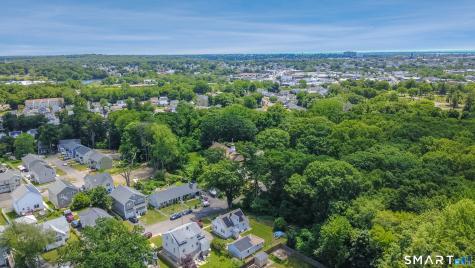25 Oakwood Street Bridgeport CT 06606