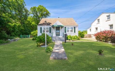 25 Oakwood Street Bridgeport CT 06606