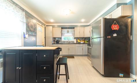 25 Oakwood Street Bridgeport CT 06606