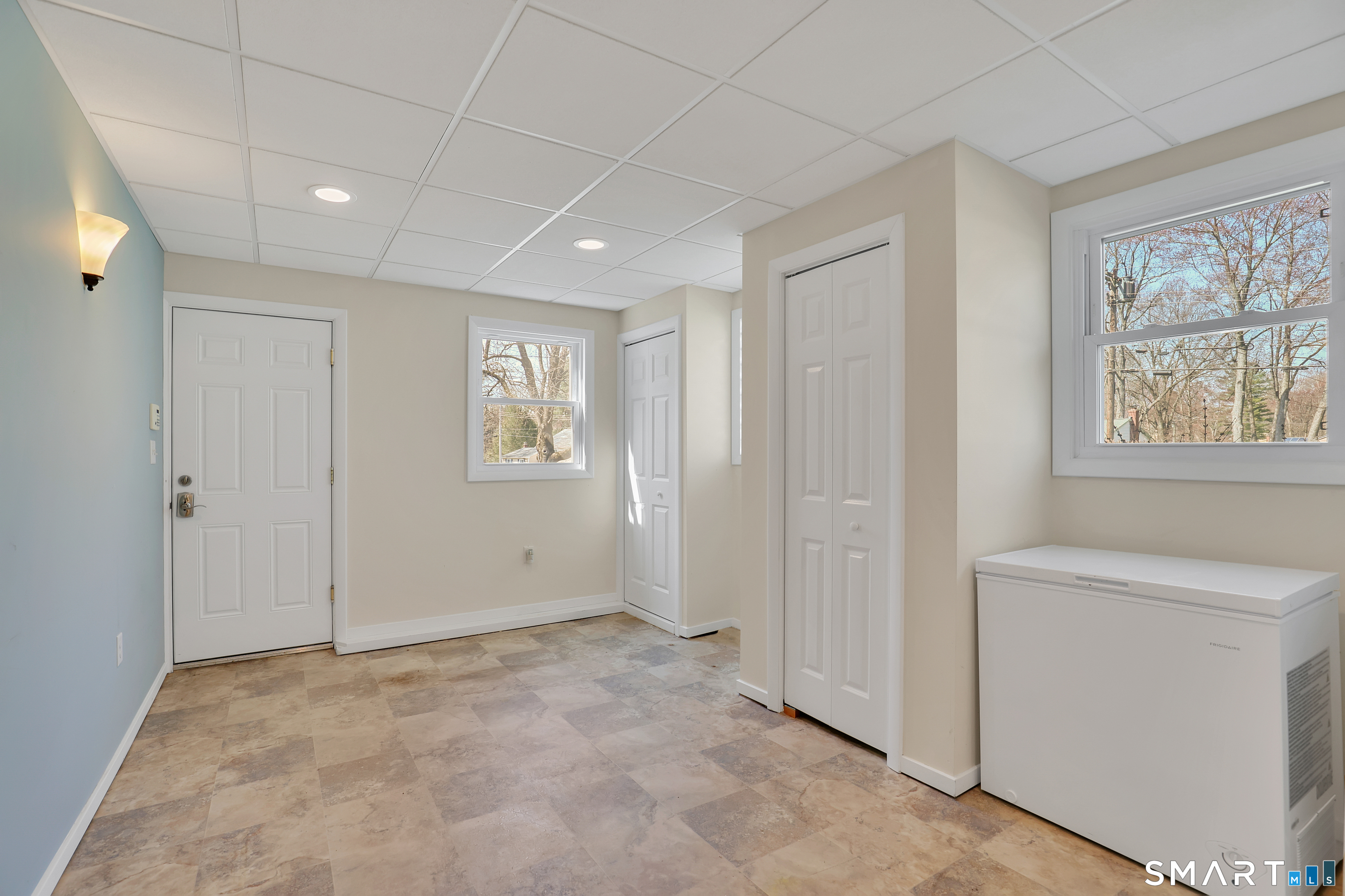 20 Hill Farm Road Bloomfield CT 06002