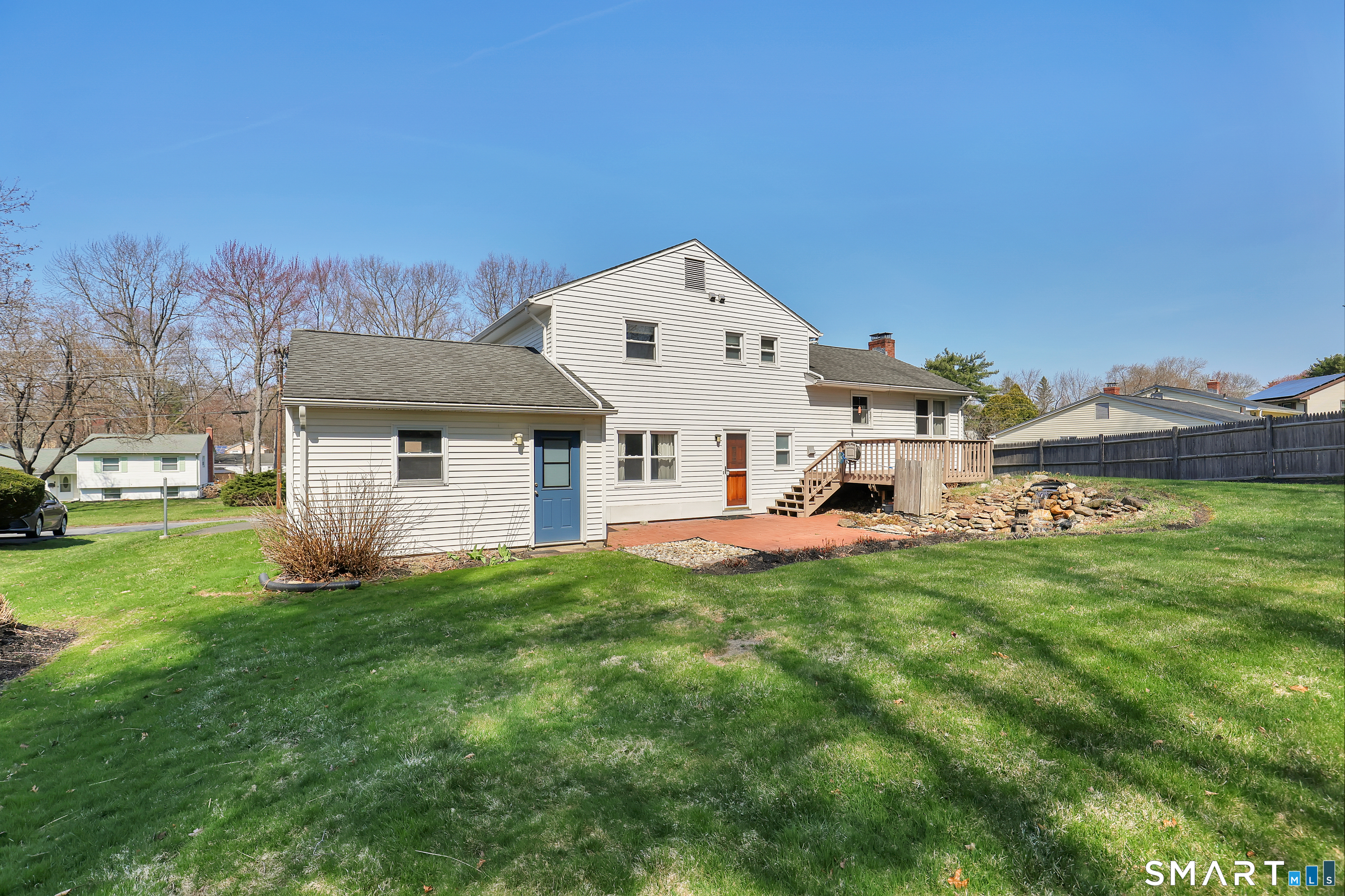 20 Hill Farm Road Bloomfield CT 06002