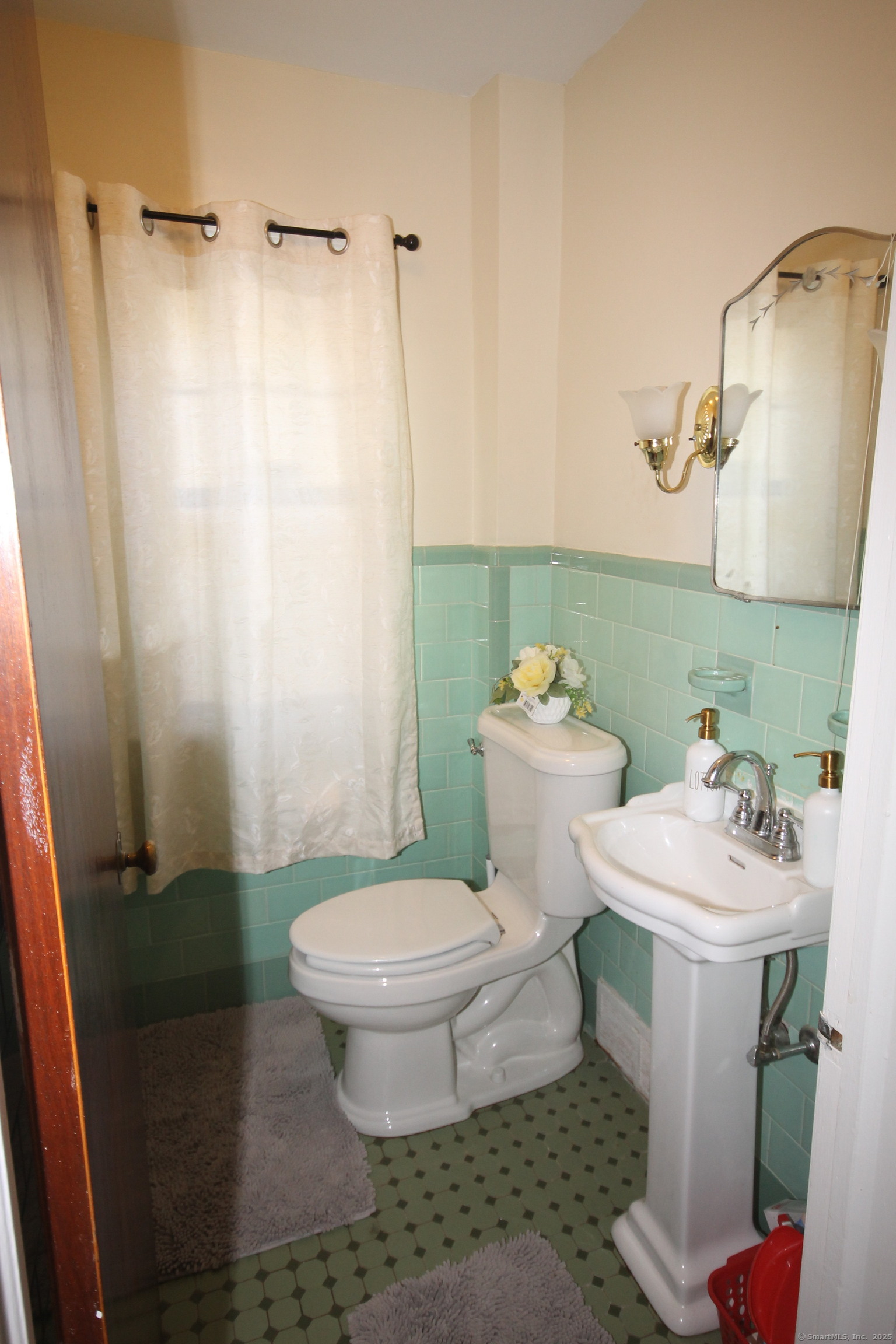 52 Gail Drive Waterbury CT 06704