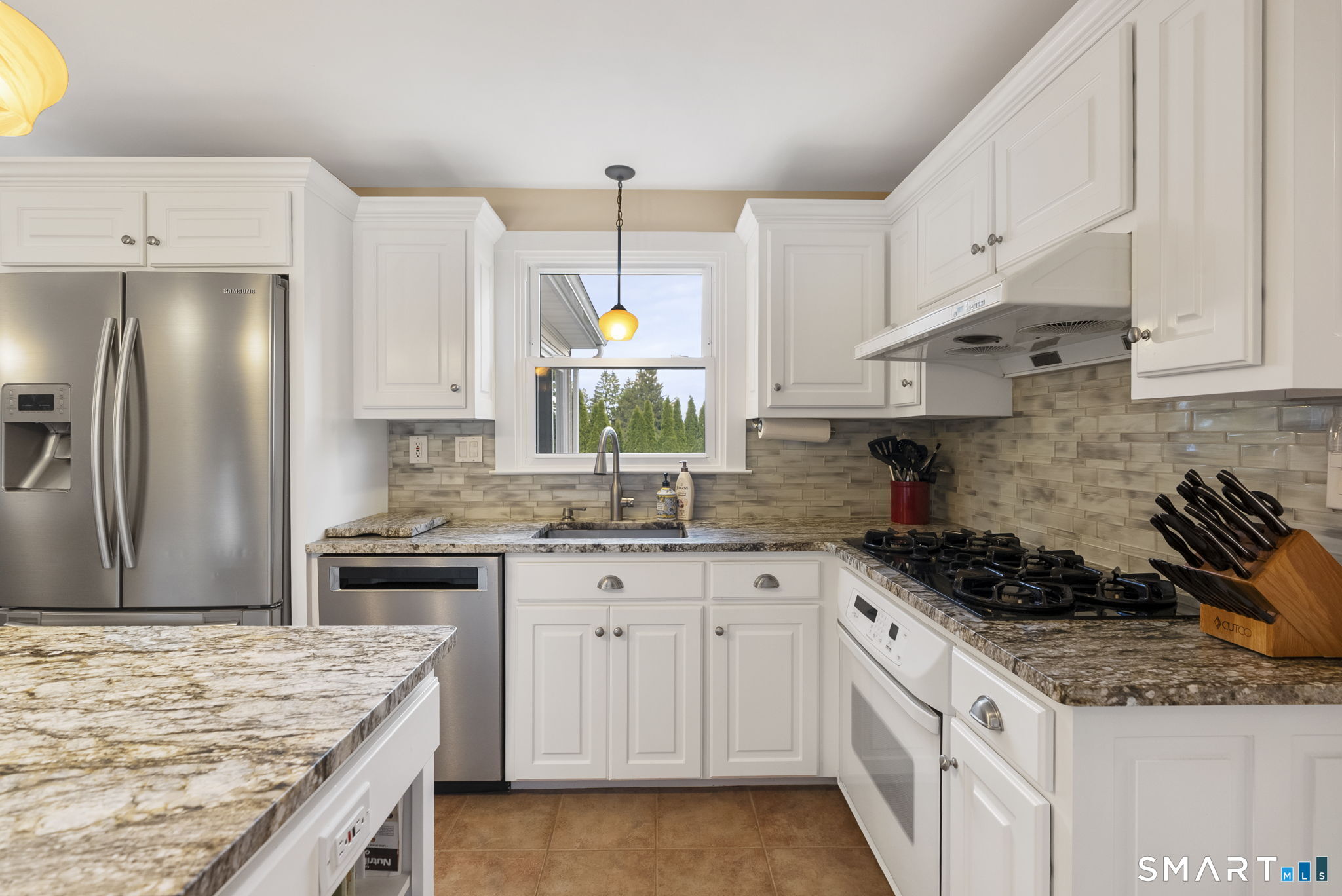 152 Surrey Drive Wethersfield CT 06109