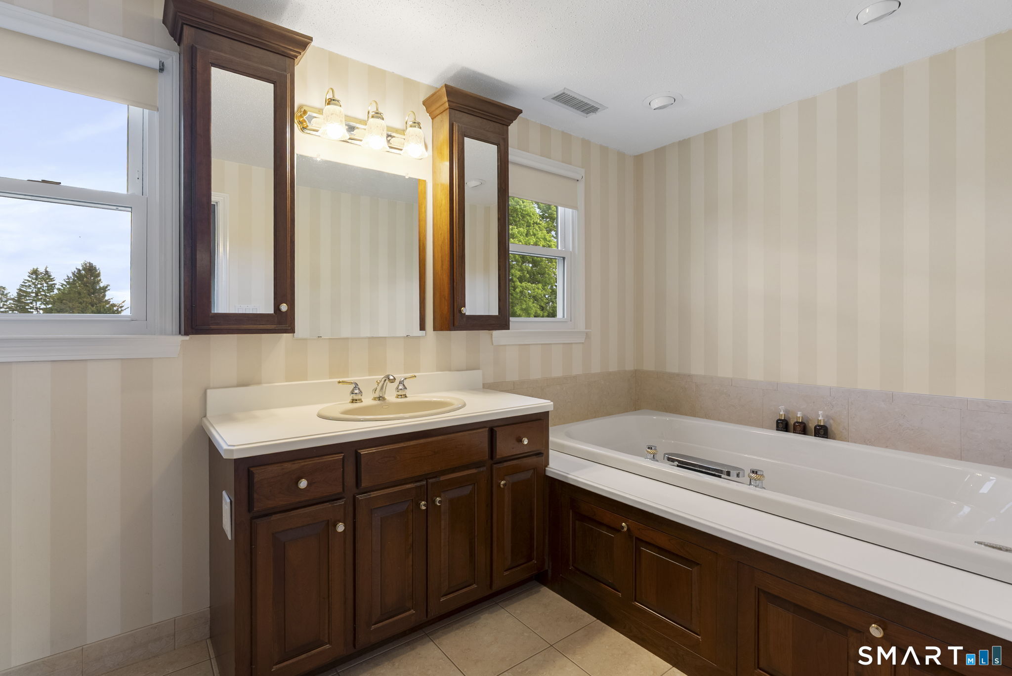 152 Surrey Drive Wethersfield CT 06109