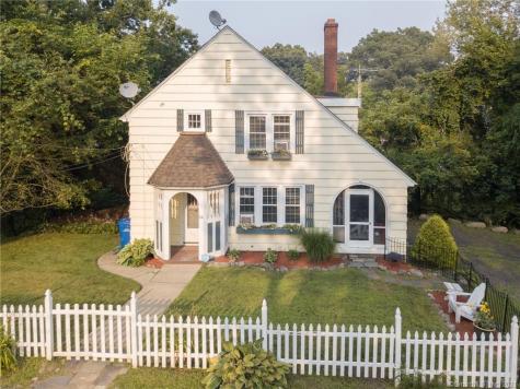 52 Robinwood Road Waterbury CT 06708