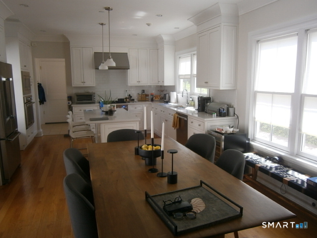 65 Sherwood Place Greenwich CT 06830