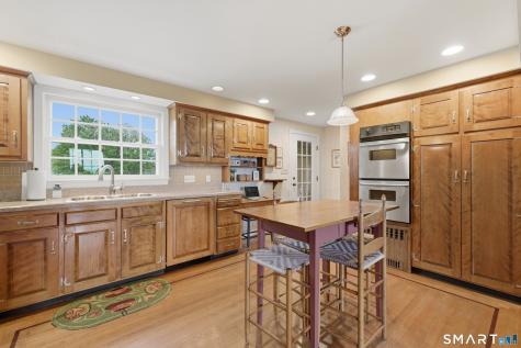 174 Selden Hill Drive West Hartford CT 06107