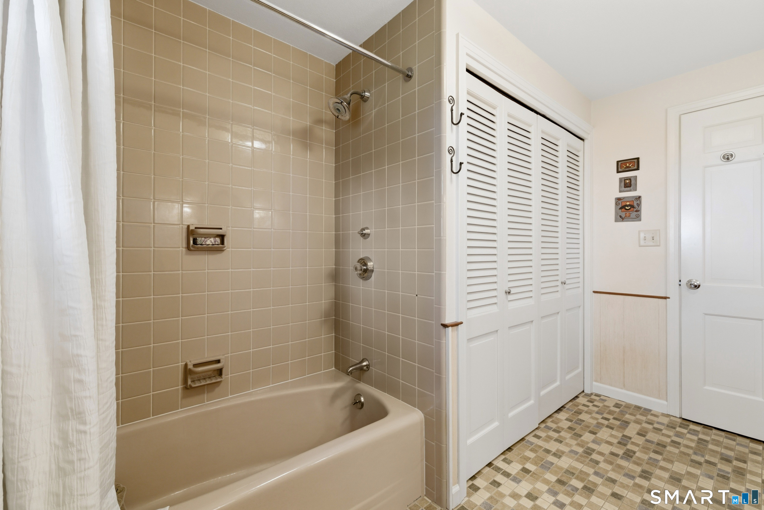174 Selden Hill Drive West Hartford CT 06107