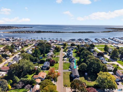 112 Harbor Parkway Clinton CT 06413