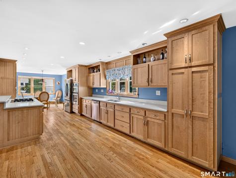 112 Harbor Parkway Clinton CT 06413