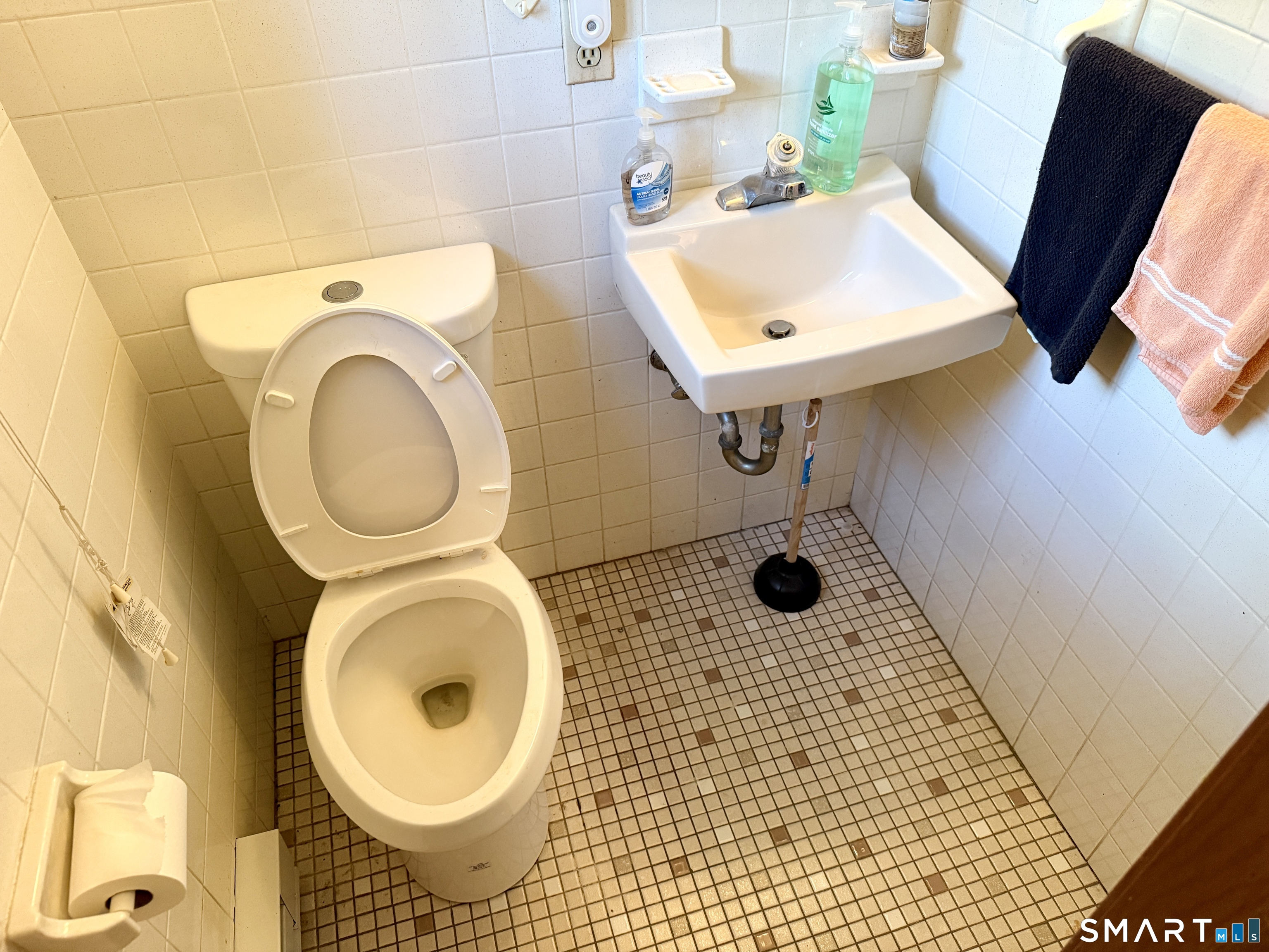 71 Bentwood Drive Waterbury CT 06705