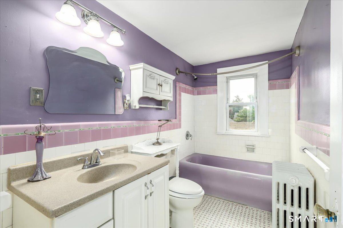 835 Thorme Street Bridgeport CT 06606