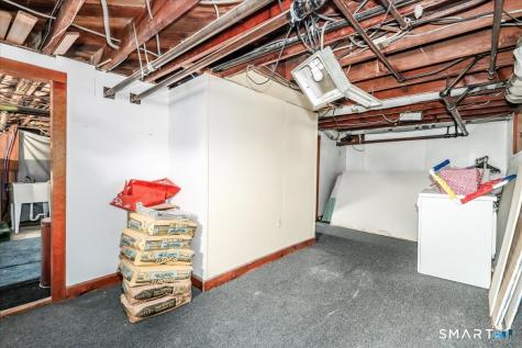 835 Thorme Street Bridgeport CT 06606