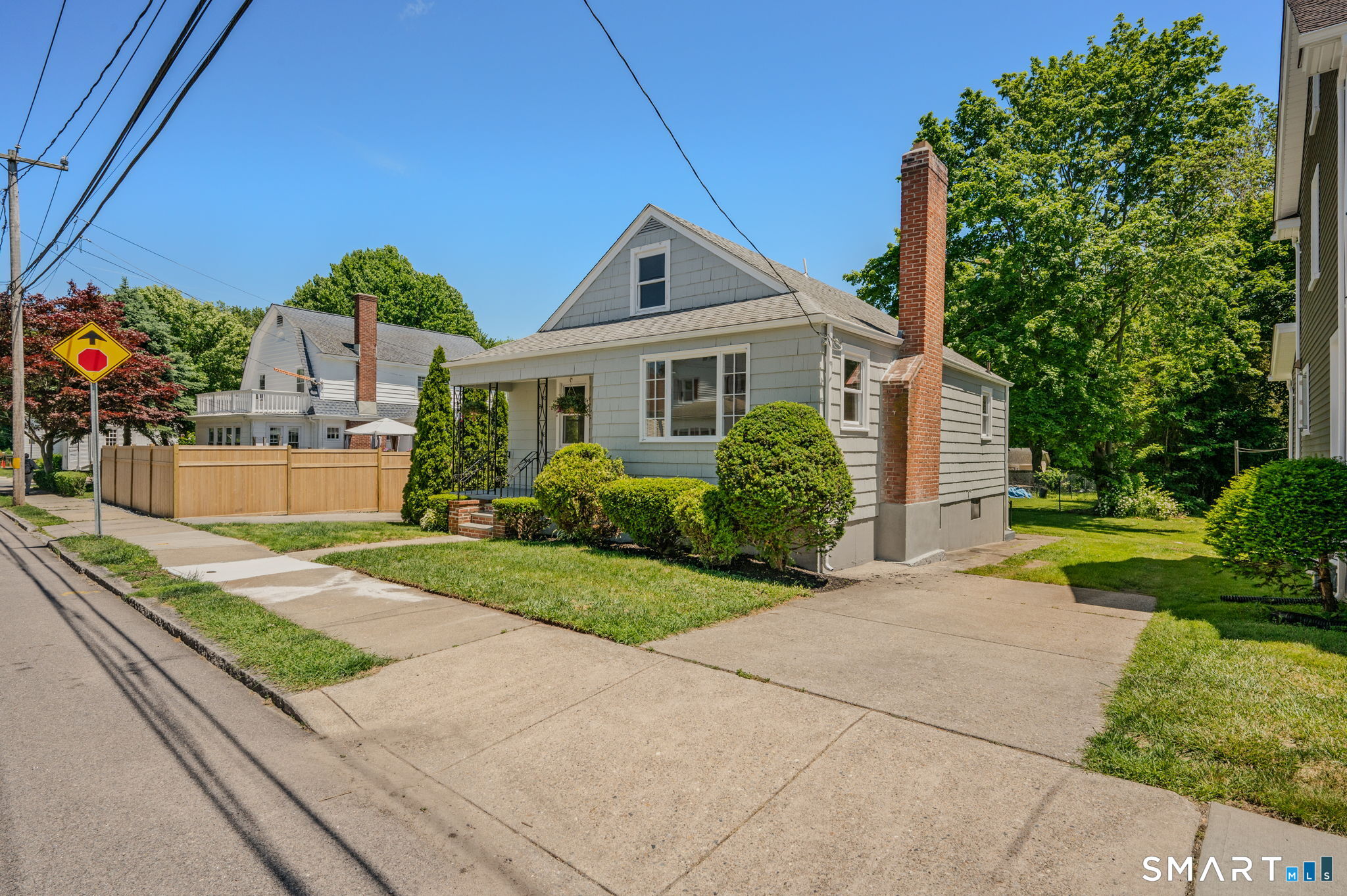 85 Ledyard Street New London CT 06320
