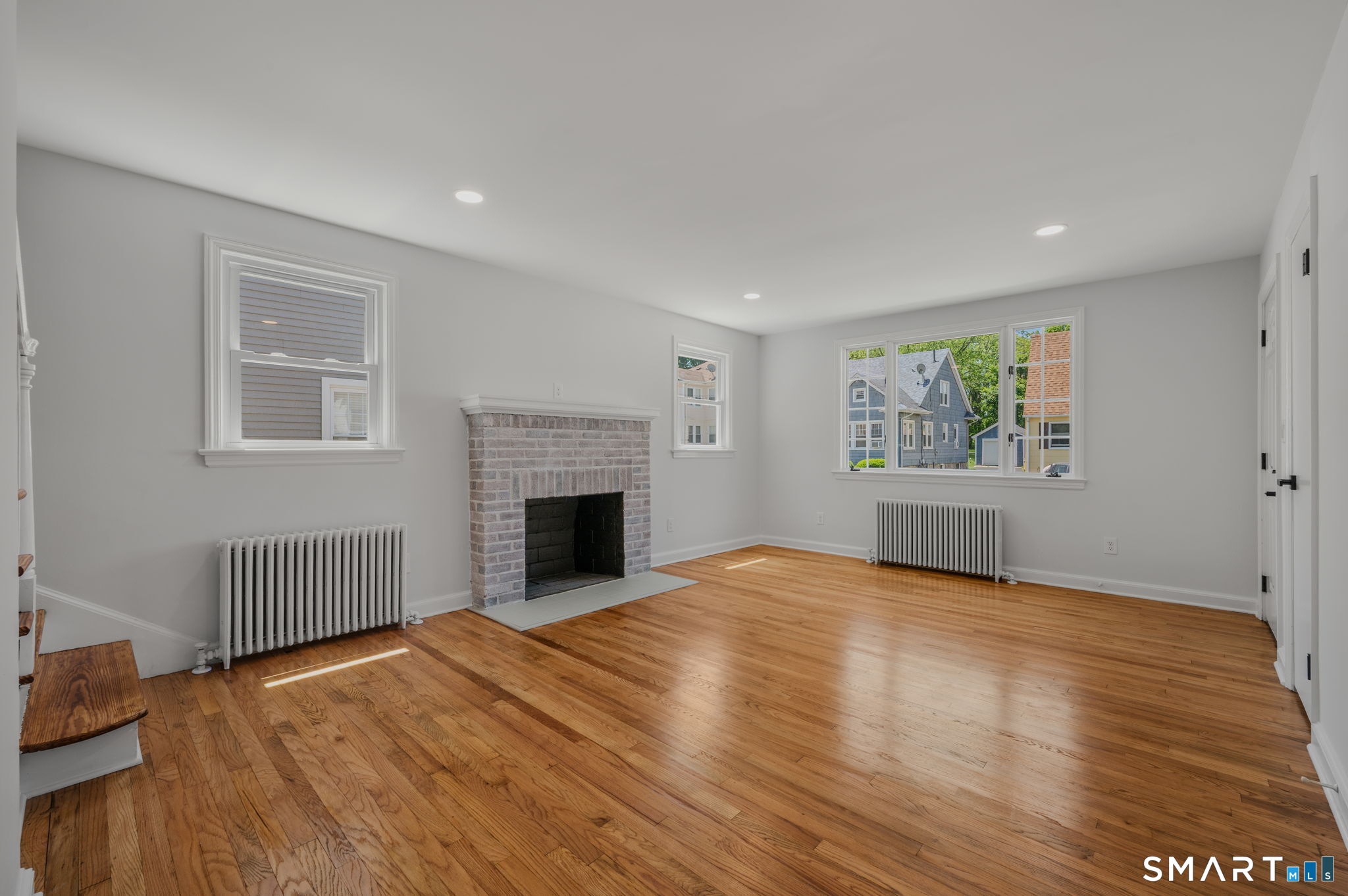 85 Ledyard Street New London CT 06320