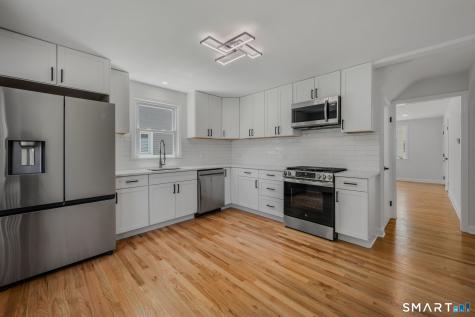 85 Ledyard Street New London CT 06320