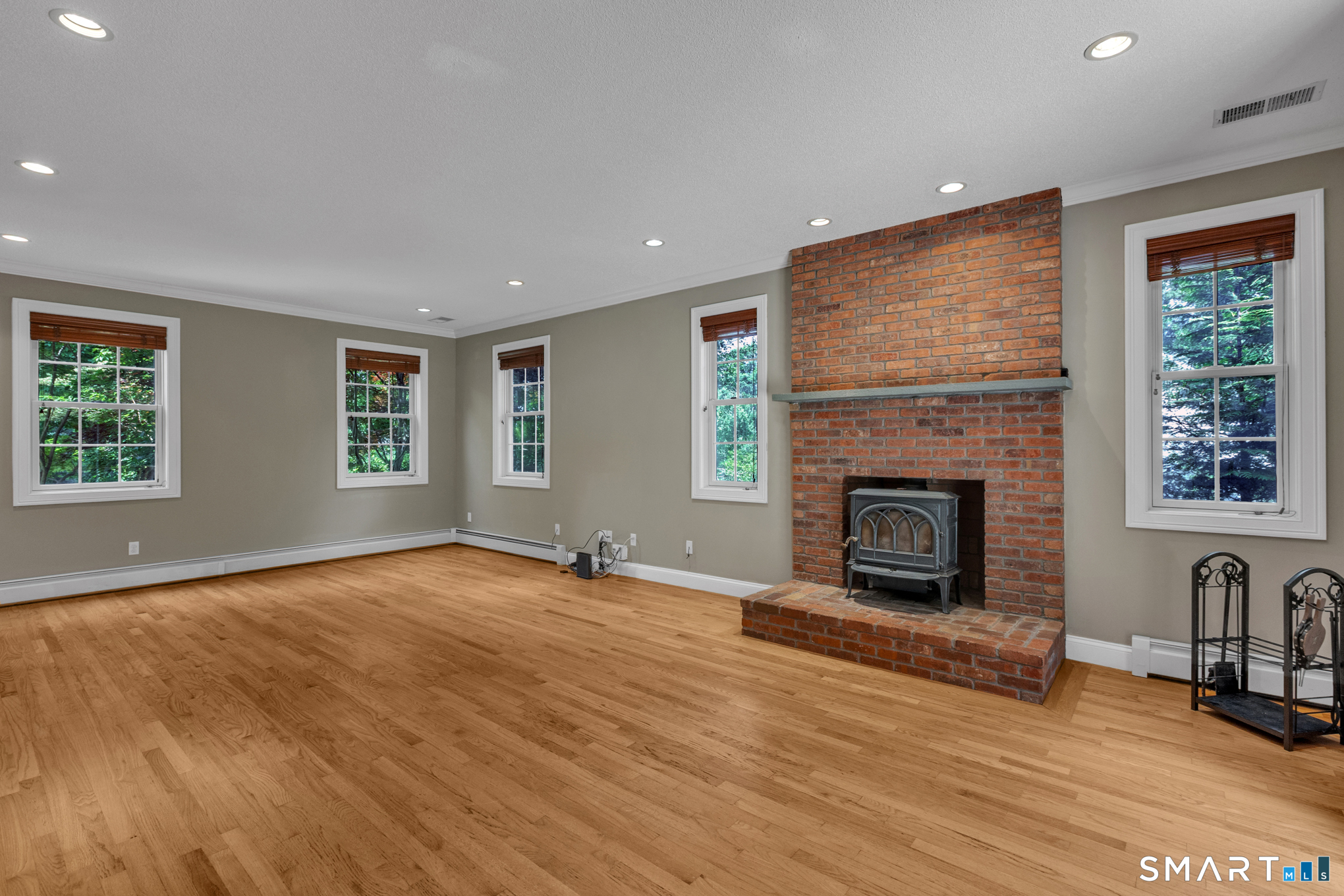 6 Azalea Lane Ellington CT 06029