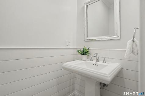 469 Woodridge Avenue Fairfield CT 06825