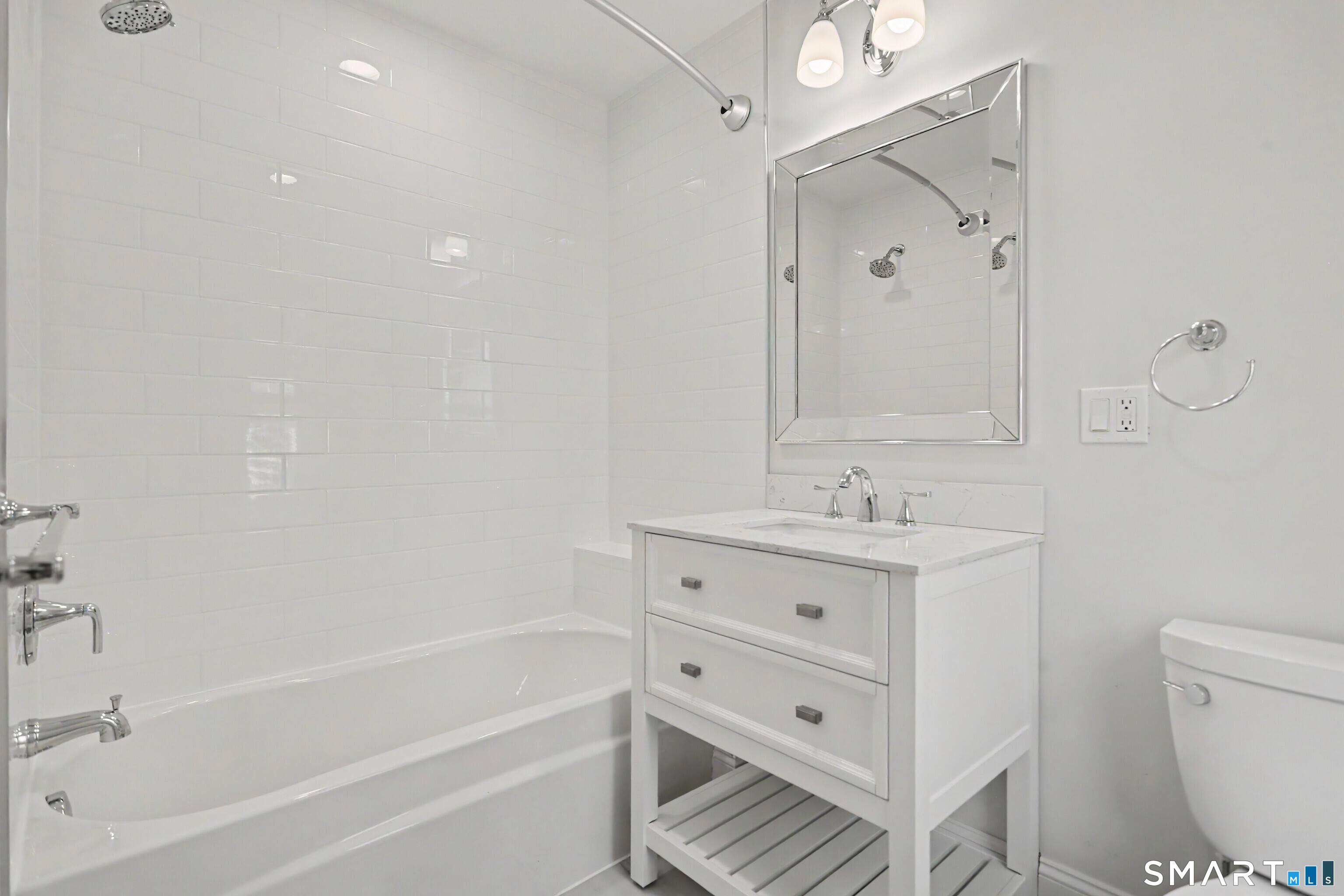 469 Woodridge Avenue Fairfield CT 06825