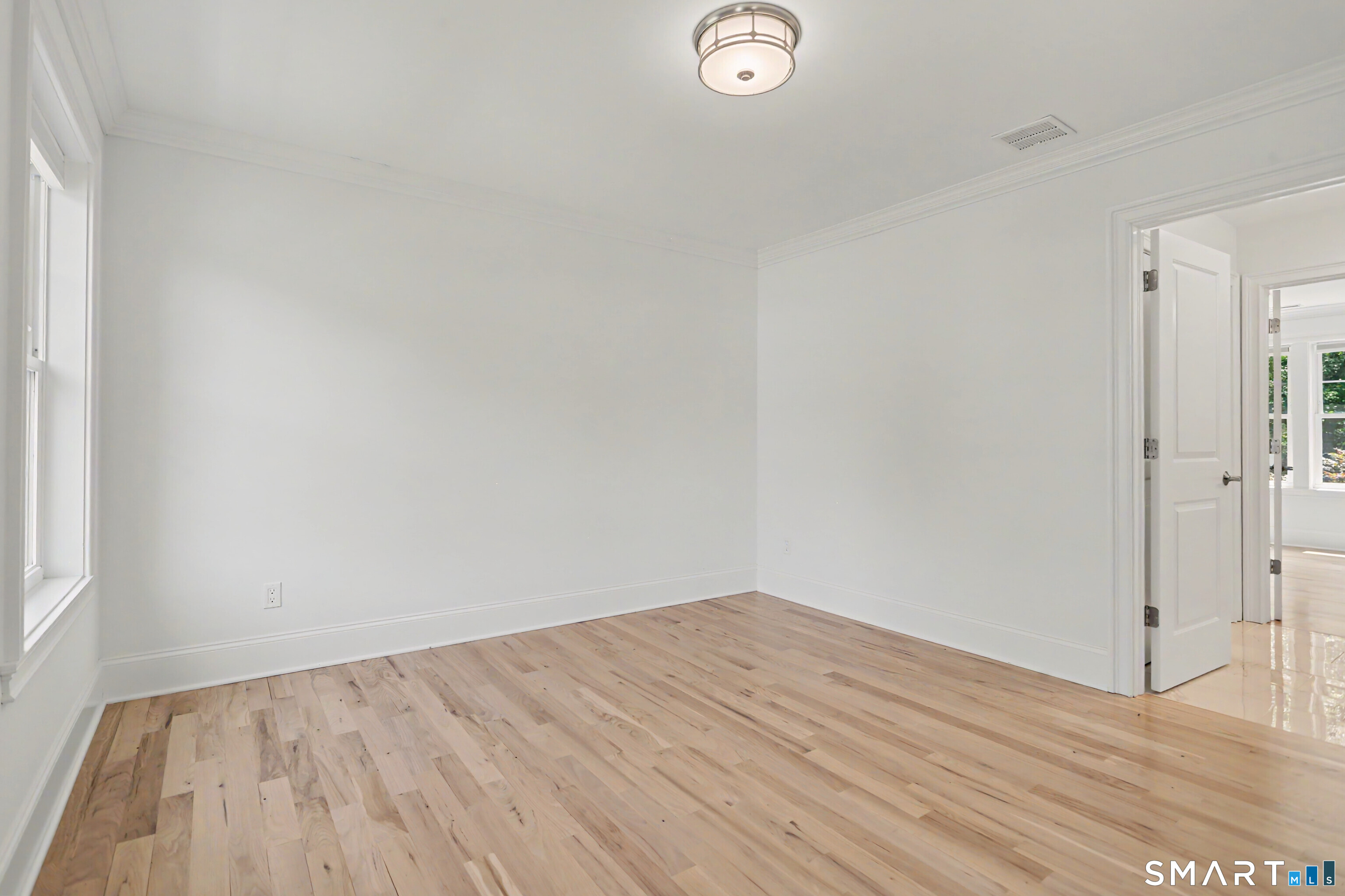 469 Woodridge Avenue Fairfield CT 06825