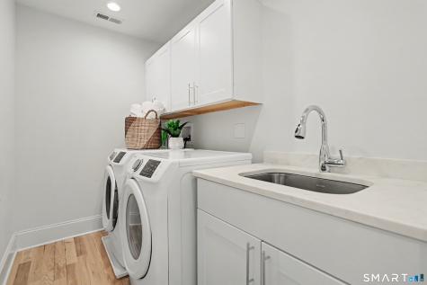 469 Woodridge Avenue Fairfield CT 06825