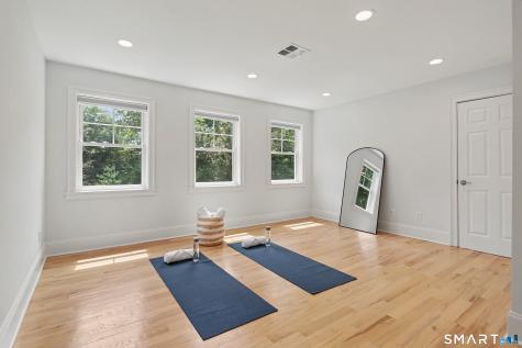 469 Woodridge Avenue Fairfield CT 06825