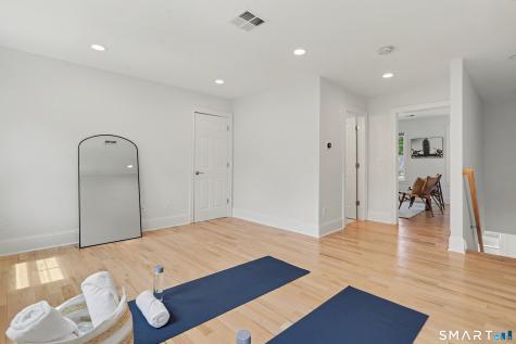 469 Woodridge Avenue Fairfield CT 06825