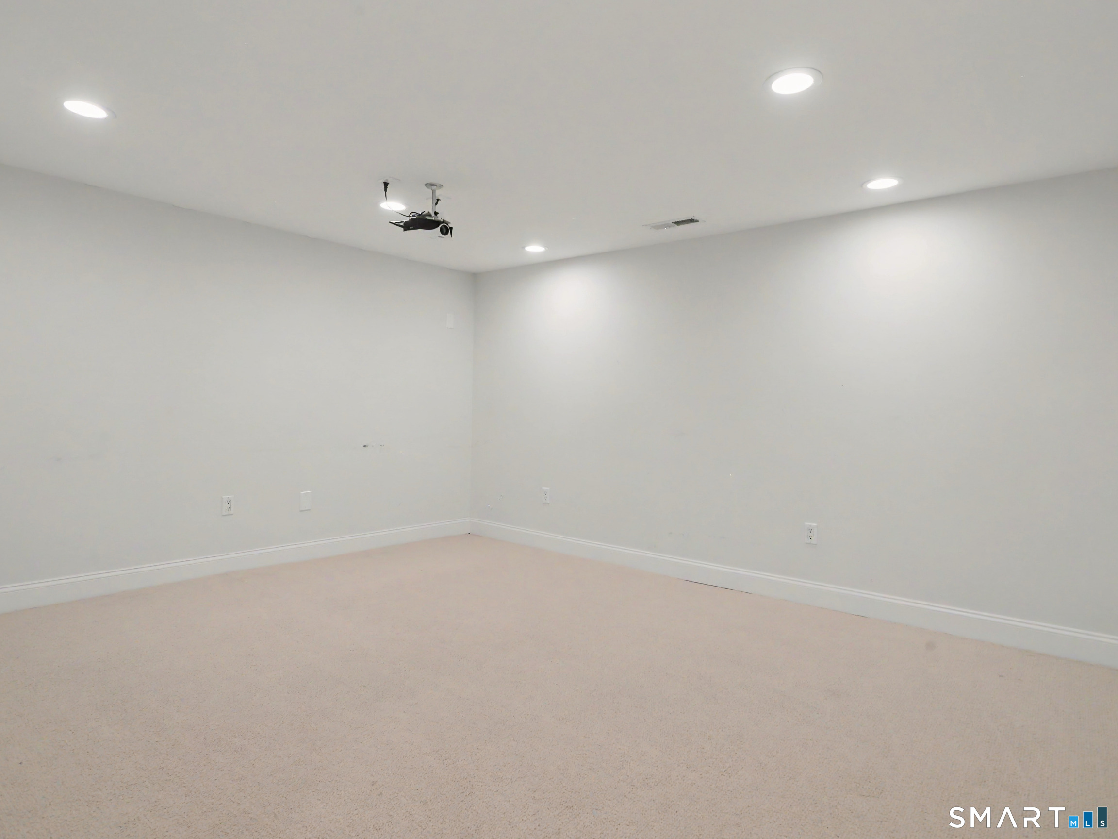 469 Woodridge Avenue Fairfield CT 06825