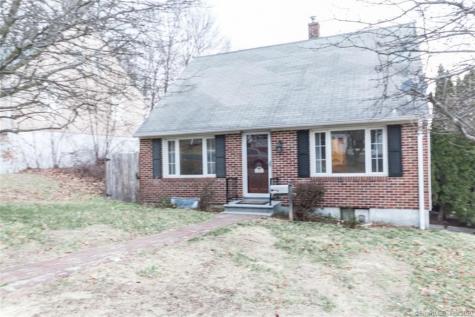 52 Deerfield Avenue Waterbury CT 06708