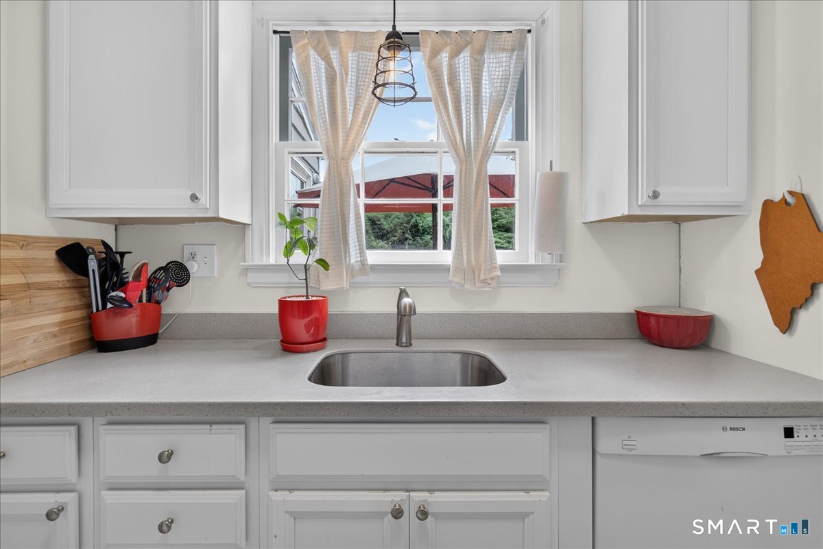 203 Haverford Street Hamden CT 06517