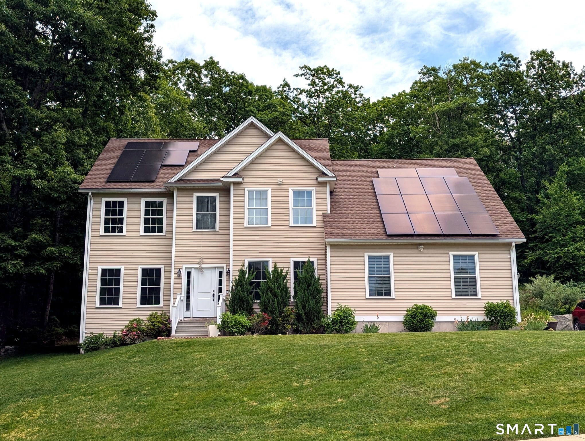 79 High Ledge Circle Manchester CT 06040