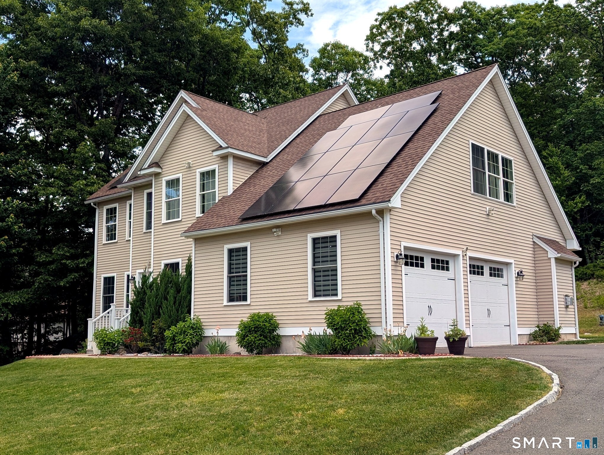 79 High Ledge Circle Manchester CT 06040