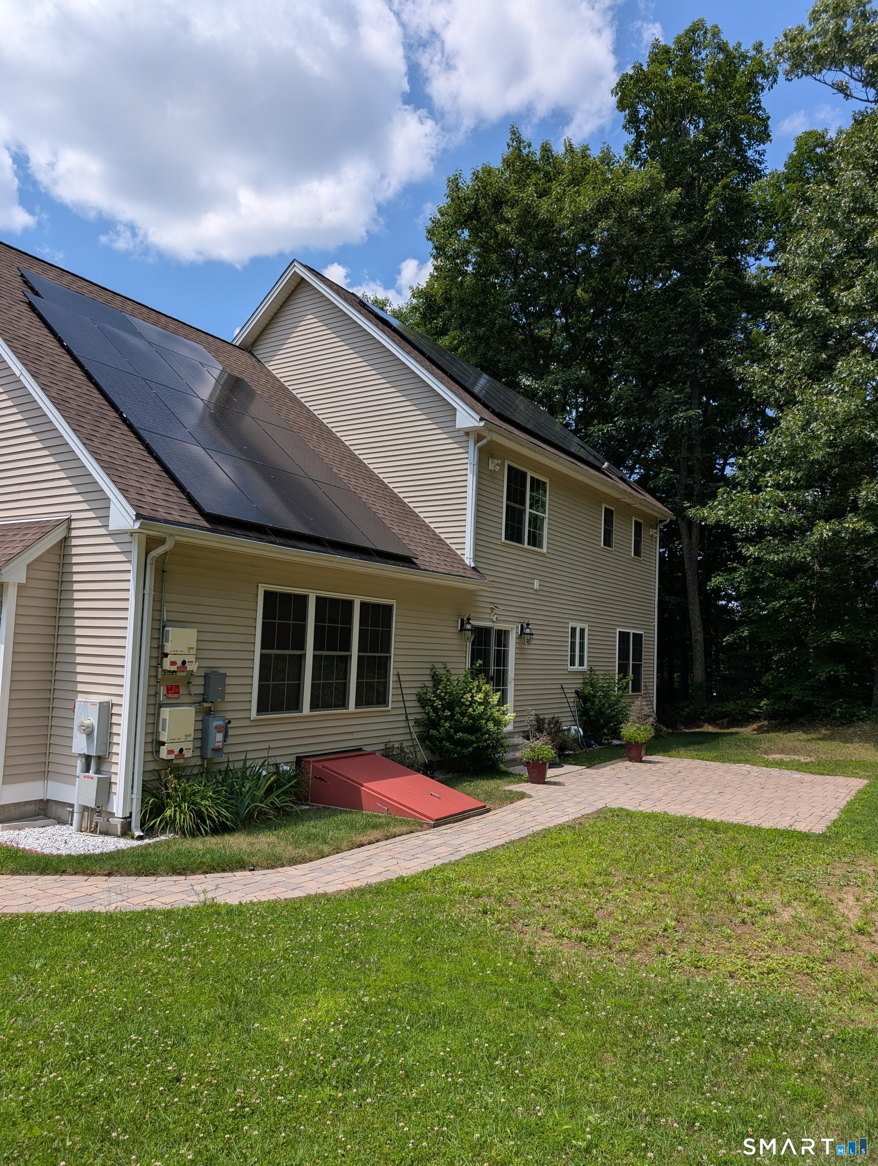 79 High Ledge Circle Manchester CT 06040
