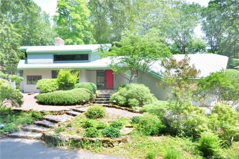 221 Deercliff Road Avon CT 06001