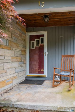 13 Jackson Street Avon CT 06001