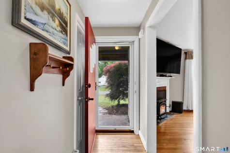 13 Jackson Street Avon CT 06001