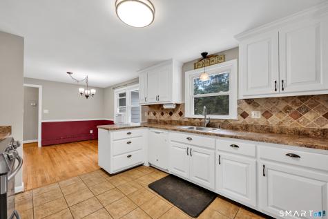 13 Jackson Street Avon CT 06001