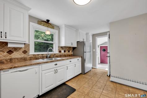 13 Jackson Street Avon CT 06001