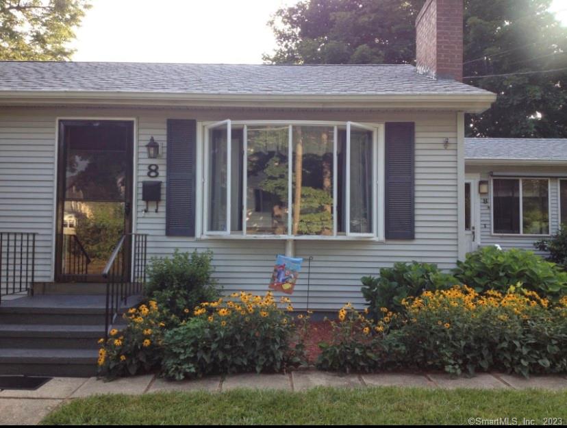8 Glenwood Street Manchester CT 06040