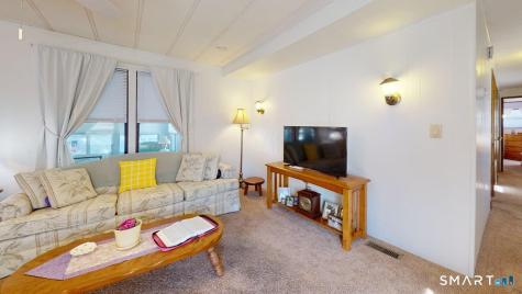 136 Hunters Road Norwich CT 06360