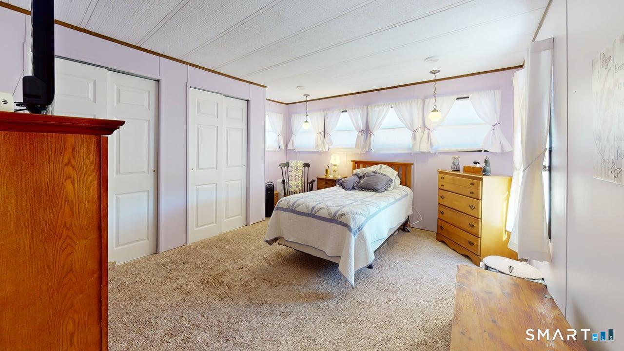 136 Hunters Road Norwich CT 06360