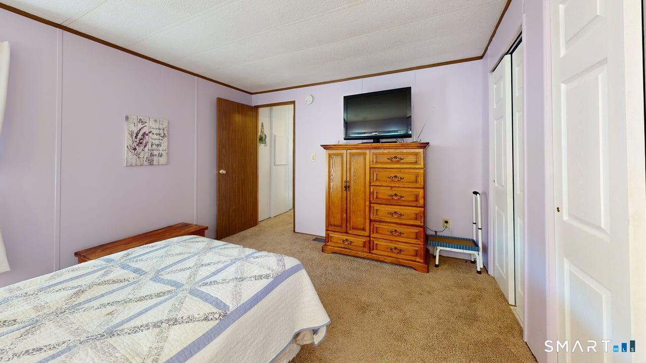 136 Hunters Road Norwich CT 06360