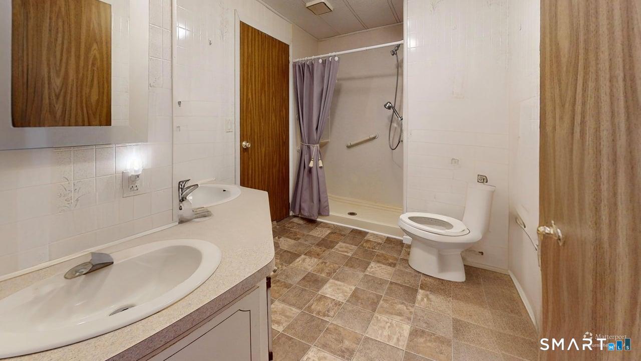 136 Hunters Road Norwich CT 06360