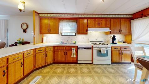 136 Hunters Road Norwich CT 06360